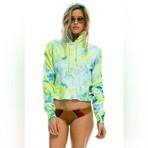 Aviator Nation Hand Dyed Pullover Crop Hoodie in Tie Dye Neon Yellow/Blue | 🩵💛